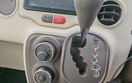 Toyota Spade, 2013 год, 1 600 000 рублей, 9 фотография