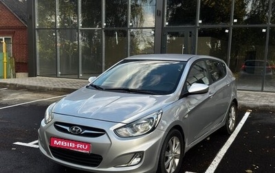 Hyundai Solaris II рестайлинг, 2011 год, 660 000 рублей, 1 фотография