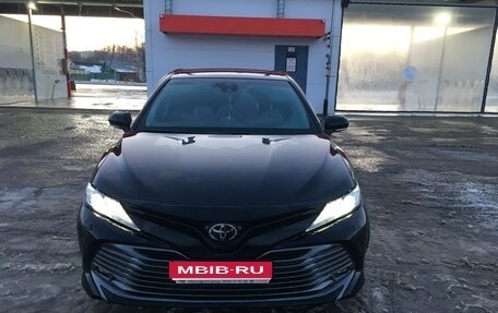 Toyota Camry, 2020 год, 3 300 000 рублей, 1 фотография
