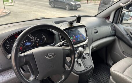 Hyundai Grand Starex Grand Starex I рестайлинг 2, 2018 год, 2 930 000 рублей, 2 фотография