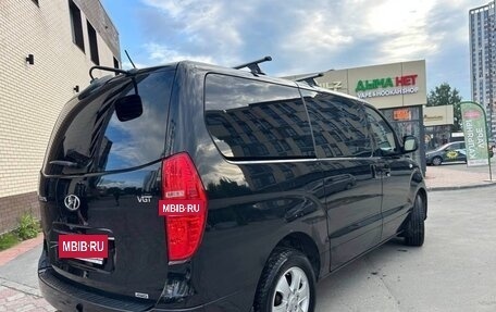 Hyundai Grand Starex Grand Starex I рестайлинг 2, 2018 год, 2 930 000 рублей, 5 фотография