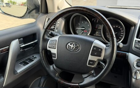 Toyota Land Cruiser 200, 2012 год, 4 500 000 рублей, 23 фотография