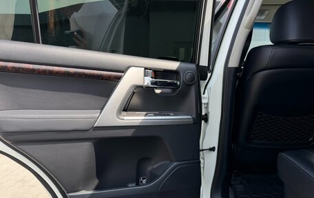 Toyota Land Cruiser 200, 2012 год, 4 500 000 рублей, 30 фотография