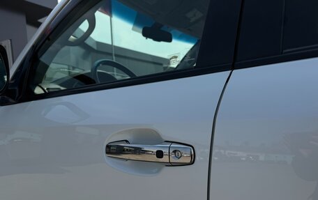 Toyota Land Cruiser 200, 2012 год, 4 500 000 рублей, 39 фотография