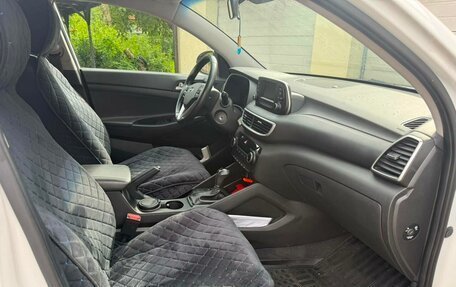 Hyundai Tucson III, 2019 год, 2 200 000 рублей, 4 фотография