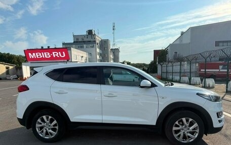 Hyundai Tucson III, 2019 год, 2 200 000 рублей, 3 фотография