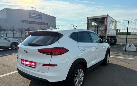 Hyundai Tucson III, 2019 год, 2 200 000 рублей, 10 фотография