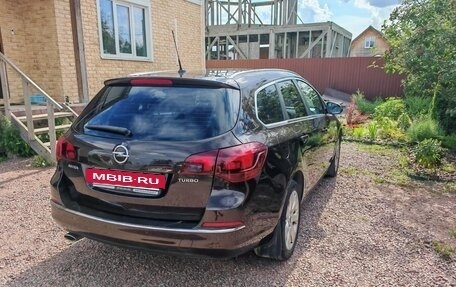 Opel Astra J, 2013 год, 800 000 рублей, 2 фотография