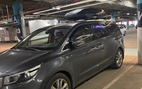 KIA Carnival III, 2016 год, 2 050 000 рублей, 3 фотография