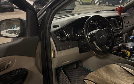 KIA Carnival III, 2016 год, 2 050 000 рублей, 9 фотография