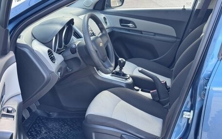 Chevrolet Cruze II, 2013 год, 800 000 рублей, 13 фотография