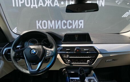BMW 5 серия, 2019 год, 2 450 000 рублей, 14 фотография