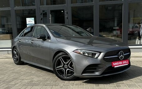 Mercedes-Benz A-Класс, 2020 год, 3 300 000 рублей, 2 фотография