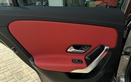 Mercedes-Benz A-Класс, 2020 год, 3 300 000 рублей, 13 фотография