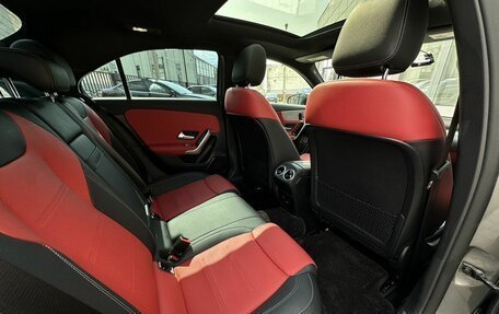 Mercedes-Benz A-Класс, 2020 год, 3 300 000 рублей, 19 фотография