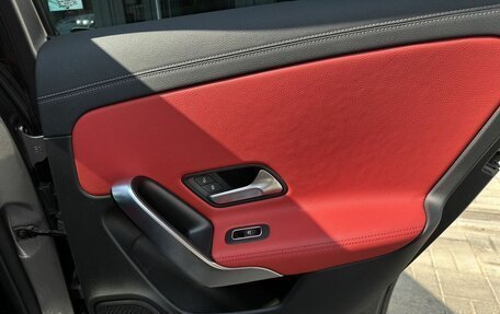 Mercedes-Benz A-Класс, 2020 год, 3 300 000 рублей, 18 фотография