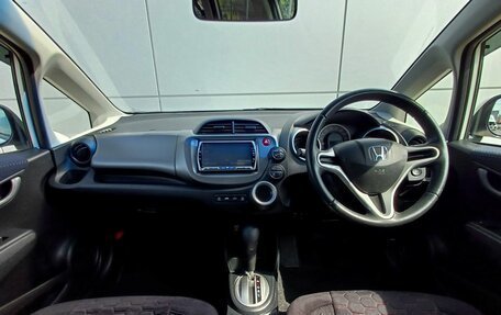 Honda Fit III, 2010 год, 1 000 000 рублей, 9 фотография