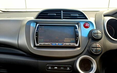 Honda Fit III, 2010 год, 1 000 000 рублей, 11 фотография