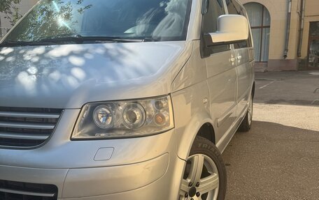 Volkswagen Multivan T5, 2005 год, 1 360 000 рублей, 1 фотография