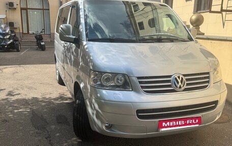 Volkswagen Multivan T5, 2005 год, 1 360 000 рублей, 2 фотография
