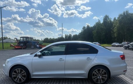 Volkswagen Jetta VI, 2014 год, 1 050 000 рублей, 4 фотография
