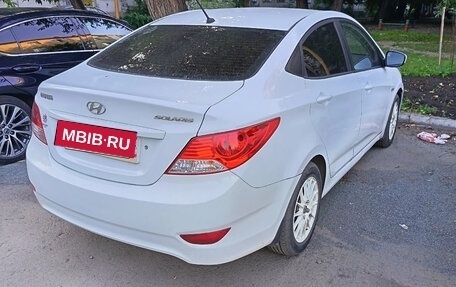 Hyundai Solaris II рестайлинг, 2011 год, 750 000 рублей, 4 фотография