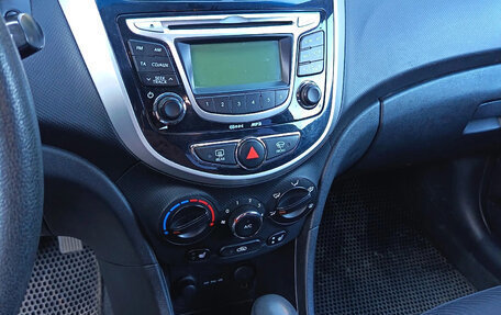 Hyundai Solaris II рестайлинг, 2011 год, 750 000 рублей, 15 фотография