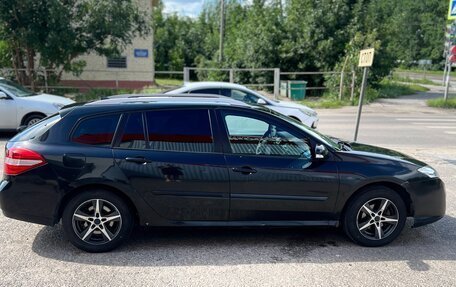 Renault Laguna III рестайлинг, 2008 год, 550 000 рублей, 3 фотография