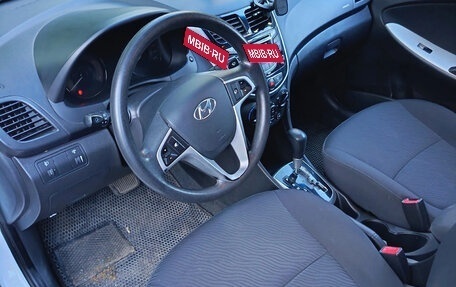 Hyundai Solaris II рестайлинг, 2011 год, 750 000 рублей, 14 фотография