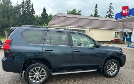 Toyota Land Cruiser Prado 150 рестайлинг 2, 2017 год, 3 700 000 рублей, 1 фотография