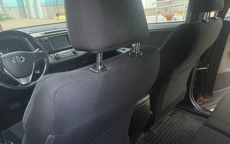 Toyota RAV4, 2018 год, 2 600 000 рублей, 11 фотография