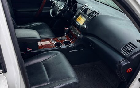 Toyota Highlander III, 2011 год, 2 600 000 рублей, 9 фотография