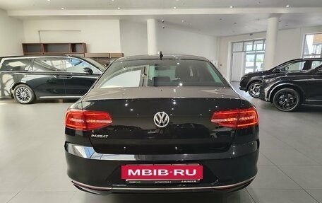 Volkswagen Passat B8 рестайлинг, 2019 год, 2 885 000 рублей, 5 фотография