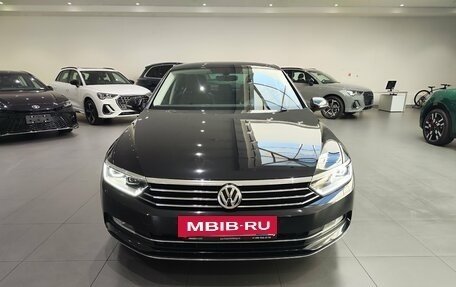 Volkswagen Passat B8 рестайлинг, 2019 год, 2 885 000 рублей, 2 фотография