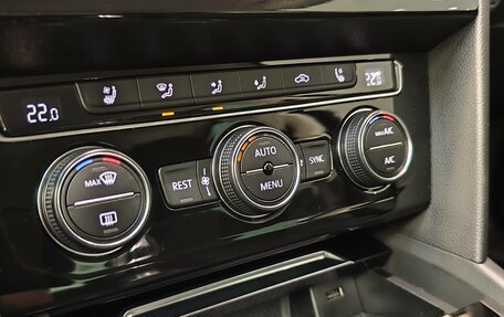 Volkswagen Passat B8 рестайлинг, 2019 год, 2 885 000 рублей, 25 фотография