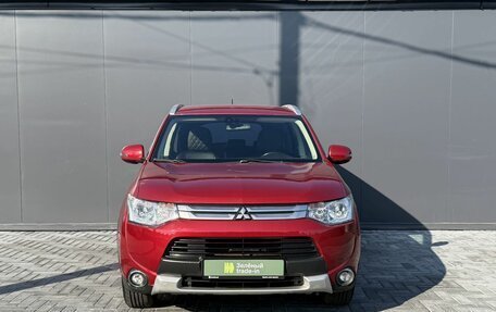 Mitsubishi Outlander III рестайлинг 3, 2014 год, 1 495 000 рублей, 3 фотография