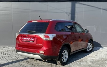 Mitsubishi Outlander III рестайлинг 3, 2014 год, 1 495 000 рублей, 2 фотография