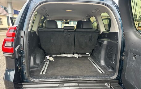 Toyota Land Cruiser Prado 150 рестайлинг 2, 2017 год, 3 700 000 рублей, 9 фотография