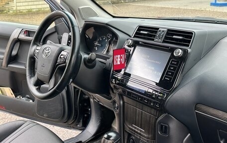 Toyota Land Cruiser Prado 150 рестайлинг 2, 2017 год, 3 700 000 рублей, 16 фотография