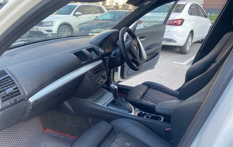 BMW 1 серия, 2006 год, 215 000 рублей, 12 фотография