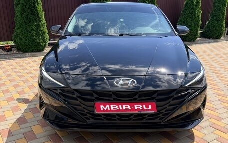Hyundai Elantra, 2021 год, 2 050 000 рублей, 1 фотография