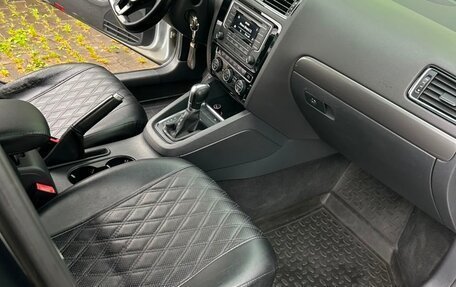 Volkswagen Jetta VI, 2016 год, 1 180 000 рублей, 4 фотография