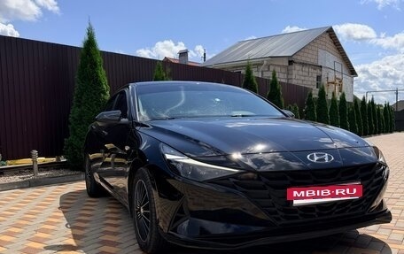 Hyundai Elantra, 2021 год, 2 050 000 рублей, 3 фотография