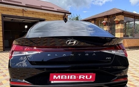 Hyundai Elantra, 2021 год, 2 050 000 рублей, 4 фотография