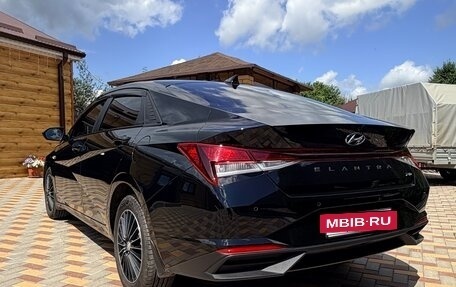 Hyundai Elantra, 2021 год, 2 050 000 рублей, 5 фотография