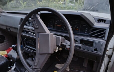 Nissan Bluebird VIII, 1987 год, 115 000 рублей, 3 фотография