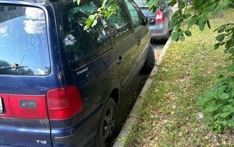 Volkswagen Sharan I рестайлинг, 2001 год, 300 000 рублей, 4 фотография