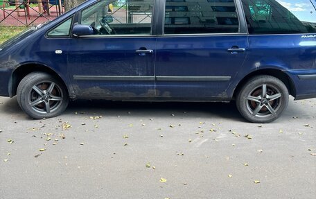 Volkswagen Sharan I рестайлинг, 2001 год, 300 000 рублей, 2 фотография