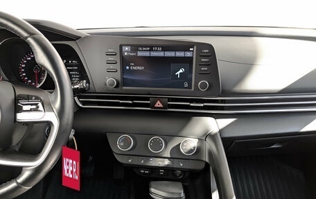 Hyundai Elantra, 2022 год, 2 090 000 рублей, 17 фотография