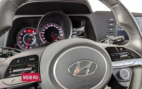 Hyundai Elantra, 2022 год, 2 090 000 рублей, 25 фотография